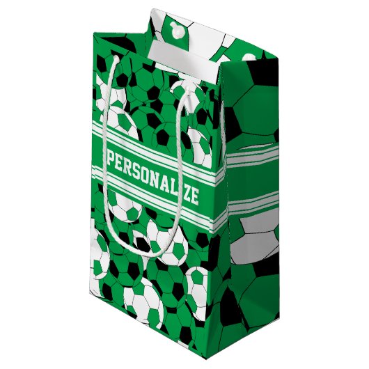 Petit Sac Cadeau Le collage vert | de ballon de football (Devant Angle)