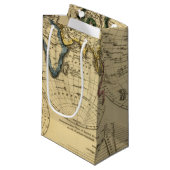 Petit Sac Cadeau Le monde 3 2 (Devant Angle)