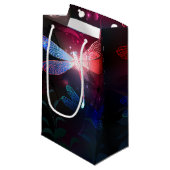 Petit Sac Cadeau libellule rouge brillante (Devant Angle)