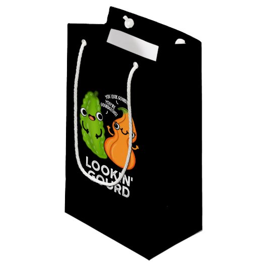 Petit Sac Cadeau Lookin Gourd Funny Veggie Pun Dark BG (Devant Angle)