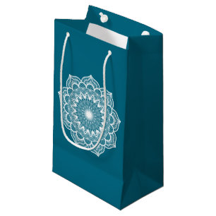 Petit Sac Cadeau Mandala blanc sur fond bleu