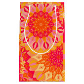 Petit Sac Cadeau Mandala superposé orange rose jaune (Devant)