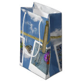 Petit Sac Cadeau marguerites dans poche en jean bleu sur fil de lin (Devant Angle)