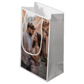 Petit Sac Cadeau Mariage photo personnalisé moderne (Dos Angle)