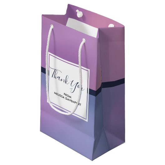 Petit Sac Cadeau Merci Abstrait moderne violet et rose (Devant Angle)