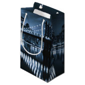Petit Sac Cadeau Monochrome New York Skyline (Devant Angle)