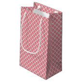 Petit Sac Cadeau Monogramme de Quatrefoil Rose Chic Avec Nom (Dos Angle)