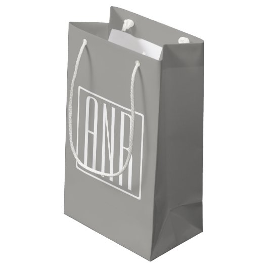 Petit Sac Cadeau Monogramme initial | Blanc sur gris clair (Dos Angle)