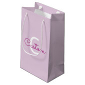 Petit Sac Cadeau Nom de script & monogramme | Magenta & Violet clai (Dos Angle)
