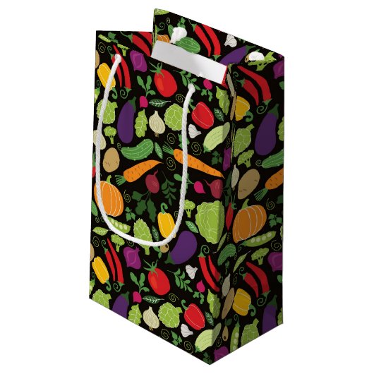 Petit Sac Cadeau Nourriture sur un arrière - plan noir (Dos Angle)