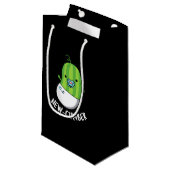 Petit Sac Cadeau Nouveau concombre Funny Veggie Cucumber Pun Dark B (Devant Angle)