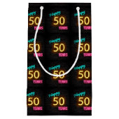 Petit Sac Cadeau Panneau néon en brique pour 50e anniversaire (Devant)