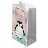Petit Sac Cadeau Pastel Penguin Peak (Devant Angle)