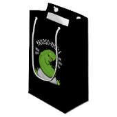Petit Sac Cadeau Philoso pickle drôle Pickle Pun Dark BG (Devant Angle)