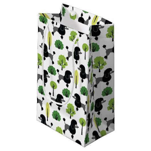 Petit Sac Cadeau Poodle dans le parc. (Devant Angle)