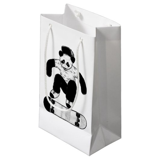 Petit Sac Cadeau Skateboard Panda (Devant Angle)