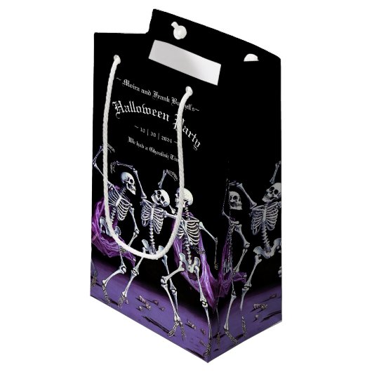 Petit Sac Cadeau Skeletons de danse gothique violet Halloween (Devant Angle)