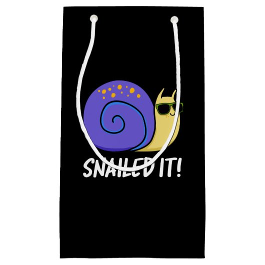 Petit Sac Cadeau Snail It Funny Snail Pun Dark BG (Devant)