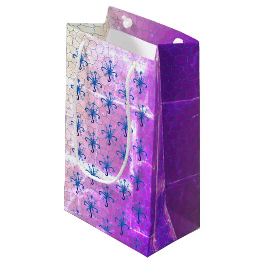 Petit Sac Cadeau Snowflakes violet (Devant Angle)