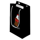 Petit Sac Cadeau Soda-rn Cute Funny Soda Pun Dark BG (Devant Angle)
