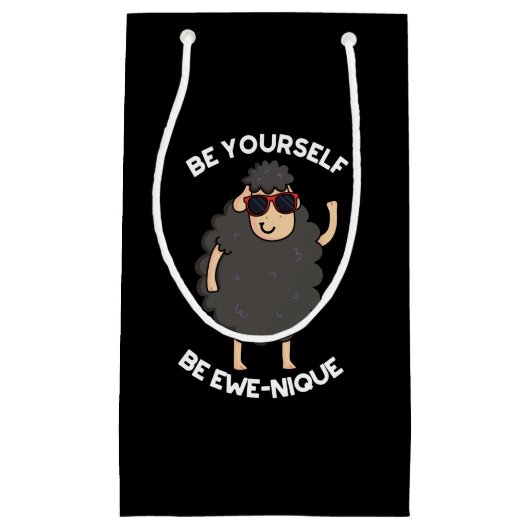 Petit Sac Cadeau Soyez Ewenique Funny Sheep Pun Dark BG (Devant)