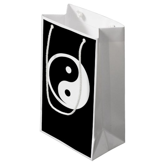 Petit Sac Cadeau Symbole Yin Yang - tatouage solide design 2 (Devant Angle)