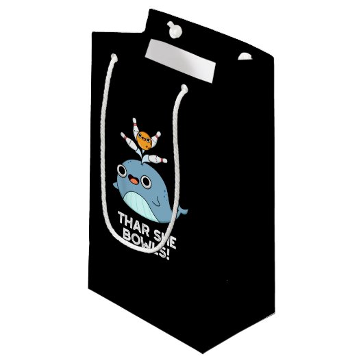 Petit Sac Cadeau Thar She Bowles Funny Whale Bowling Pun Dark BG (Devant Angle)