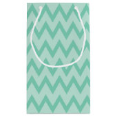 Petit Sac Cadeau Trendy Mint Green Chevron Zigzag Nom et Monogramme (Dos)