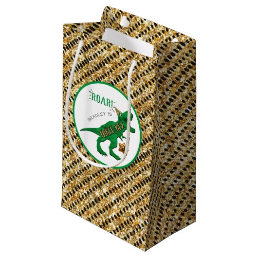 Petit Sac Cadeau Trois Rex Dinosaur 3e fête d'anniversaire (Devant Angle)