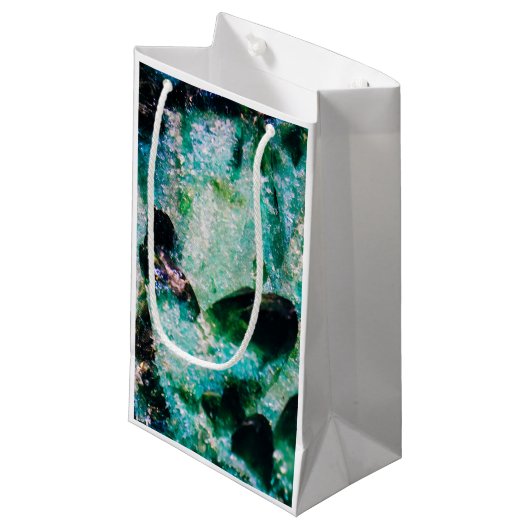 Petit Sac Cadeau Une Aura d'Émeraudes (Devant Angle)