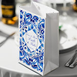 Petit Sac Cadeau Vintage Talavera Azulejo<br><div class="desc">Vintage Talavera Azulejo Méditerranée bleu et blanc tuiles monogrammed mariage merci les sacs personnalisés faveurs sacs mariage faveurs</div>