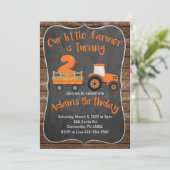 Petit tracteur agricole Invitations d'anniversaire (Debout devant)