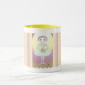 Petite ballerine dans la tasse verte de tutu (Centre)