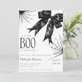 Petite Boo Black Bow Baby shower Invitation (Debout devant)