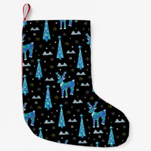 Petite Chaussette De Noël Arbres de Noël, flocons de rennes. Filille hiverna