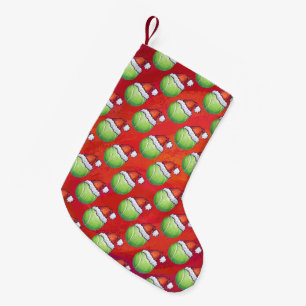 Petite Chaussette De Noël Bal de tennis à Santa Hat Motif sur Rouge