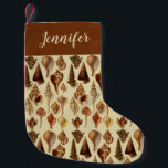 Petite Chaussette De Noël Coastère Beach Seashells Brown Beige Vintage Snail<br><div class="desc">A conseiller pour un Noël côtier au bord de la plage. Il possède divers coquillages d'escargots de mer de différentes formes. L'arrière - plan est brun clair, comme le sable ou le vieux papier. Les coquillages d'escargots sont une illustration zoologique d'un livre de zoologie vintage, "A Conchological Manual" de G.B....</div>