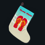 Petite Chaussette De Noël Custom Tropical Christmas Flip Flops Beach Holiday<br><div class="desc">Vous recherchez un décor de Noël tropical ? Utilisez ces tongs bas de Noël bas pour définir le thème. Ces bas de vacances tropicales disposent d'une paire de tongs de plage rouges et d'un endroit pour votre nom. Pour plus de décorations tropicales de Noël, visitez le reste de cette boutique....</div>