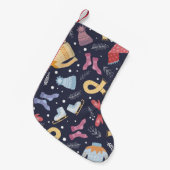 Petite Chaussette De Noël Des choses d'hiver confortables sur un arrière - p (Devant (Accrochage))