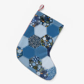 Petite Chaussette De Noël Floral, patchwork de denim : motif bleu. (Devant (Accrochage))
