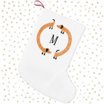 Petite Chaussette De Noël Funny Dachshund Saucisse Chien Monogramme<br><div class="desc">Dachshund mignon et drôle,  chiens de saucisse ou chiens plus vierges en mouvement perpétuel. Customiser en modifiant ou en supprimant l'initiale.</div>