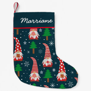 Petite Chaussette De Noël Gnomes de Noël avec arbres sur bleu foncé Personna