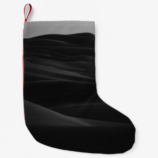 PETITE CHAUSSETTE DE NOËL GRAYSCALE PHOTO OF DESERT