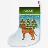 Petite Chaussette De Noël Hongrois Vizsla Chien Snowy Forêt D'Hiver Et Nom (Dos)