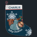 Petite Chaussette De Noël Jolie fente en chandail pour un Noël Slothy<br><div class="desc">Joli cadeau pour les amateurs de Sloth ce Noël.</div>