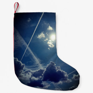 Petite Chaussette De Noël Lumière derrière les nuages