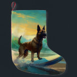 Petite Chaussette De Noël Malinoi Beach Surf Peinture belge<br><div class="desc">Plongez dans le monde ludique de l'aventure canine avec cette peinture captivante. Un chien en ébullition se rend aux vagues, chevauchant habilement le surf sur une plage baisée par le soleil. L'oeuvre d'art vibrante capte magnifiquement l'essence de l'excitation au bord de la plage tandis que le chien court sans crainte...</div>