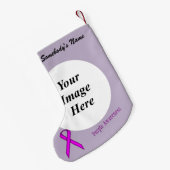 Petite Chaussette De Noël Modèle de ruban standard violet par Kenneth Yoncic (Dos (Accrochage))