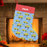 Petite Chaussette De Noël Père Noël Sur Camion De Décharge Et Bulldozer Bleu<br><div class="desc">Ajoutez une touche d'excitation à la réserve de Noël de votre petit garçon avec nos camions de construction Père Noël uniques, ornés de lumières scintillantes et de sucres de canne, apportant de la joie aux enfants amateurs de voiture. Cette réserve insuffle un délice de vacances et une émerveillement ludique dans...</div>