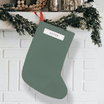 Petite Chaussette De Noël Plaine minimaliste Nettoyer une forêt simple Vert<br><div class="desc">Un design minimaliste de vacances avec une police de typographie de style typographie rétro vintage avec votre nom personnalisé sur un arrière - plan simple dans une gamme de couleurs. Le cadeau festif parfait ou l'accessoire maison pour la saison des fêtes!</div>